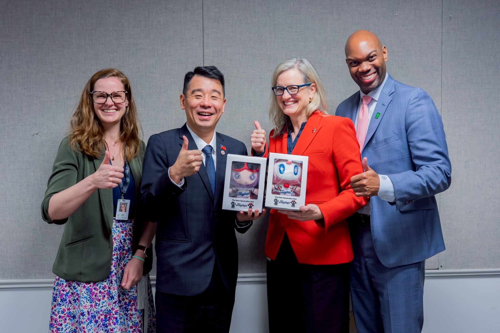 副秘書長金志聿與美國北卡羅萊納州羅里市長Janet Cowell、市議員Megan Patton及城市經理Evan Raleigh交流智慧城市治理與城市發展議題