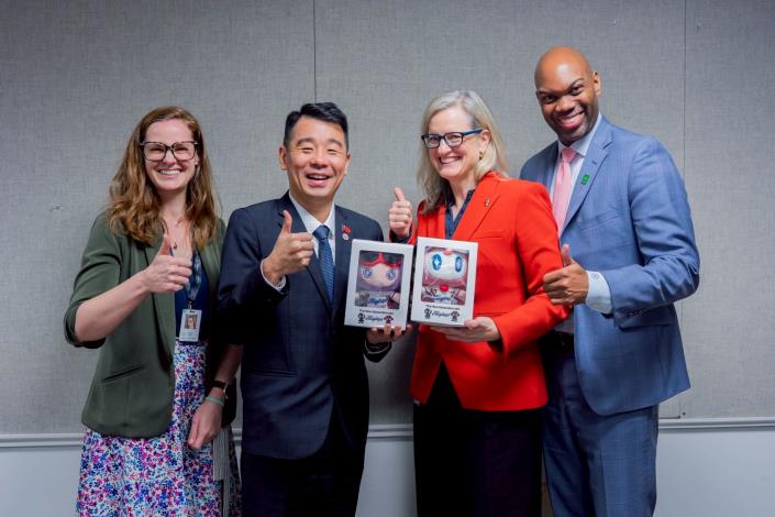 副秘書長金志聿與美國北卡羅萊納州羅里市長Janet Cowell、市議員Megan Patton及城市經理Evan Raleigh交流智慧城市治理與城市發展議題