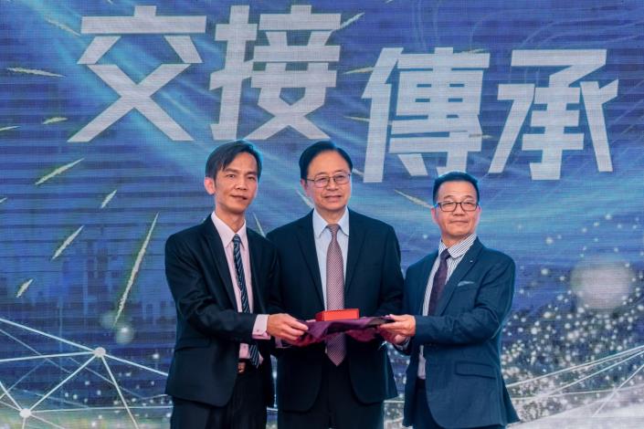 張市長見證桃市電腦商業同業公會交接