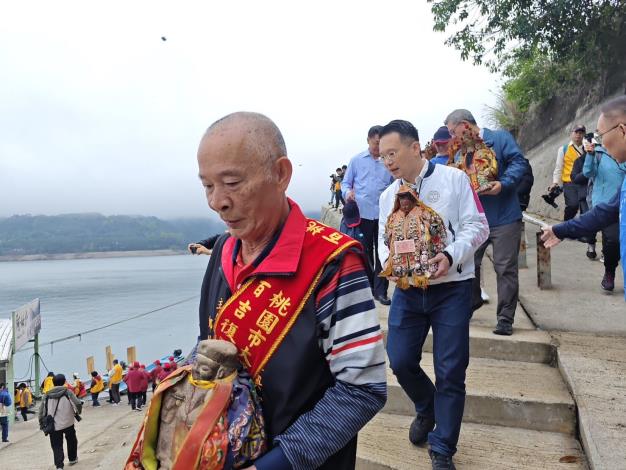 蘇副市長三度登船參加百吉復興宮水庫媽遶境