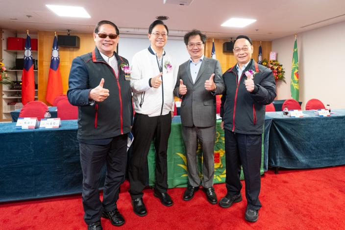 青溪總會人才濟濟，會員來自各行各業，長期關注公益與社會服務，透過辦理多元活動凝聚後備袍澤情誼，並積極投入公益關懷，與市府形成良好夥伴關係