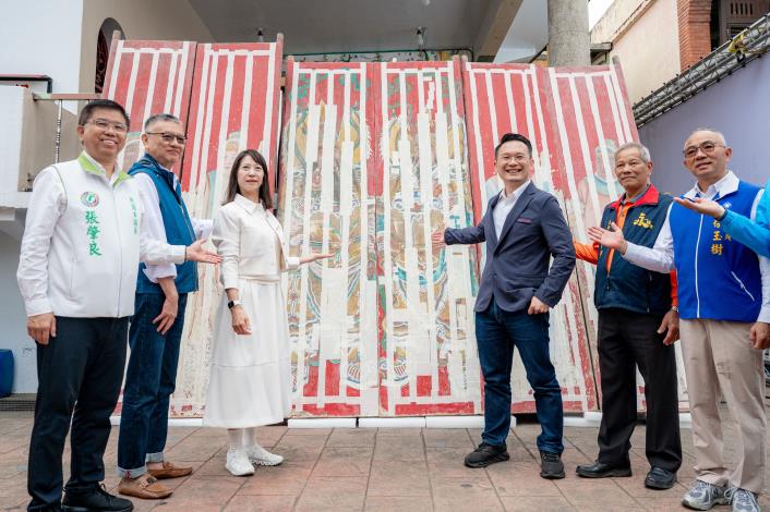 蘇俊賓與貴賓合照