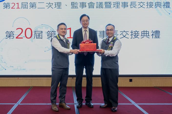 張市長出席「桃園市機車商業同業公會理監事聯席會議暨理事長交接聯誼餐會」