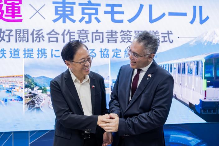 張市長與貴賓握手致意