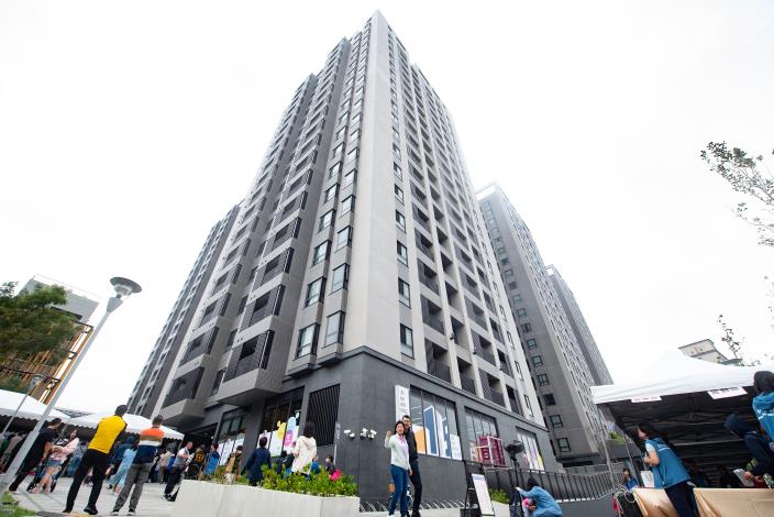 桃園市住宅及都市更新中心以「中壢一號社宅」拿下合宜住宅類銀獎