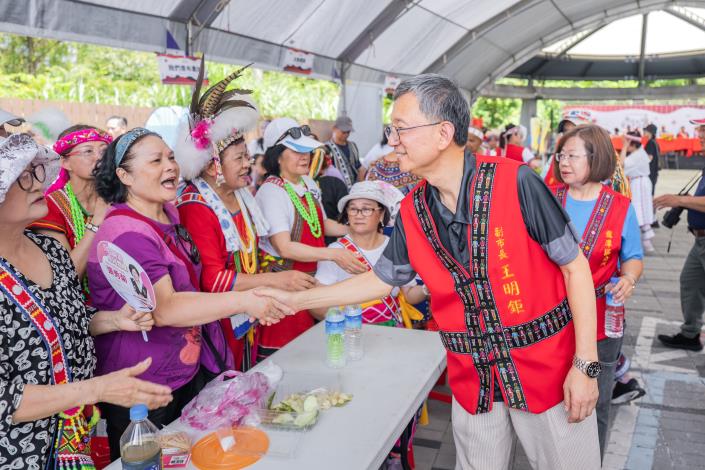 王副市長與民眾互動