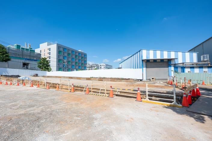 本案工程道路長度約為72 公尺、寬度15公尺