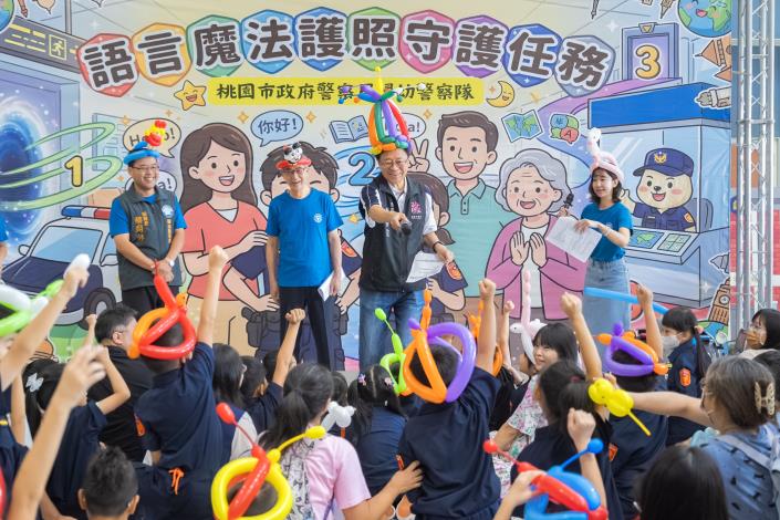 桃市小小警察體驗營結合首創多語宣導