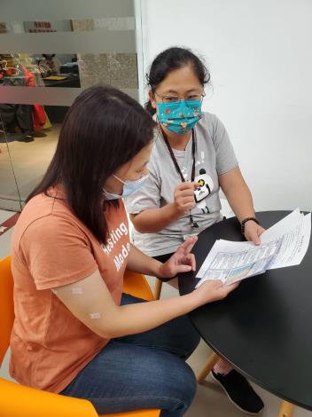 民眾至本處諮詢婦女再就業獎勵金事宜
