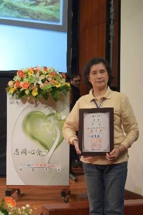 葉忱榮獲23屆文化部金質獎