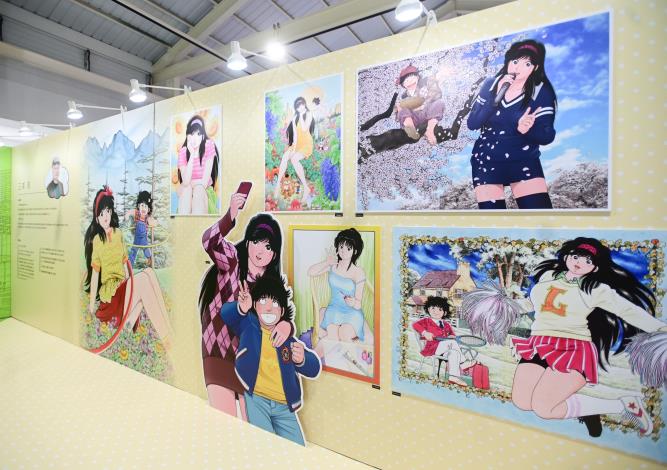 漫畫家三浦滿展出其作品