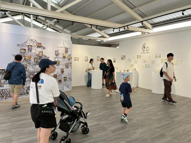 《再製實驗室：插畫藝術特展》展覽人潮（2）