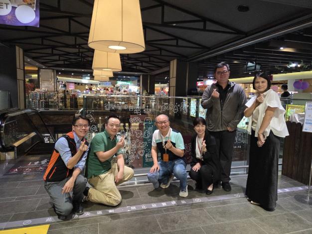 藝術家大石曉規與相關企業合照2