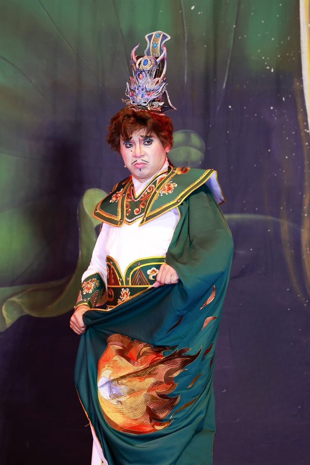 李建成（陳進興飾）