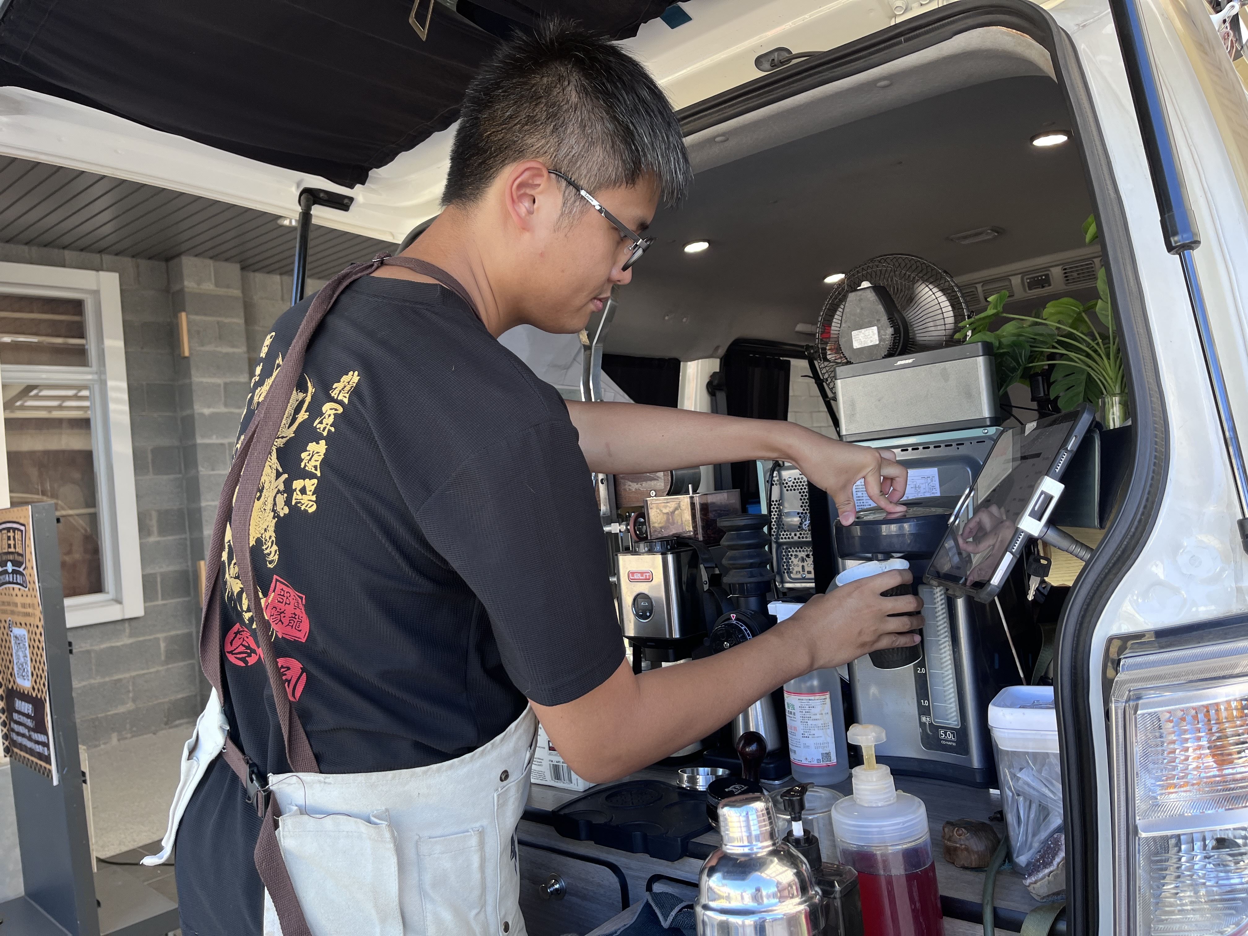 「中原文創613市集」咖啡餐車