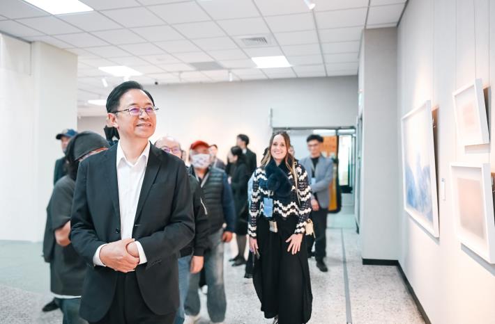 張市長參觀作品