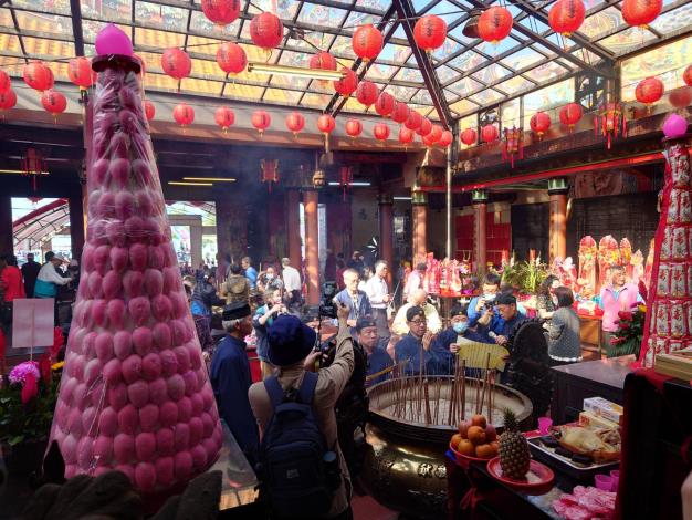 「東勢建安宮六保輪值開漳聖王聖誕慶典」之客家三獻禮全程採客語，延續傳統儀式規範。