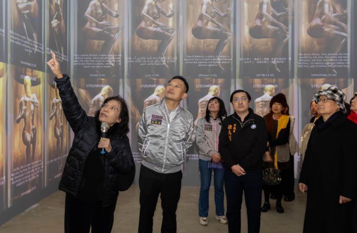 此次邀請曾於中原大學任教的國際知名數位藝術家林珮淳到桃園舉辦個展