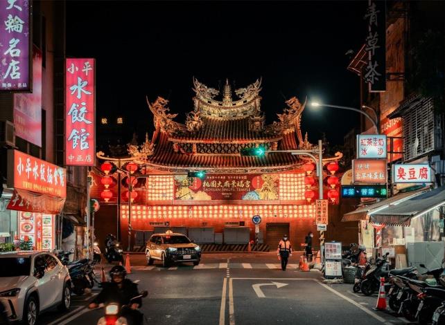 大廟口派出所-Art Lighting II共創燈籠