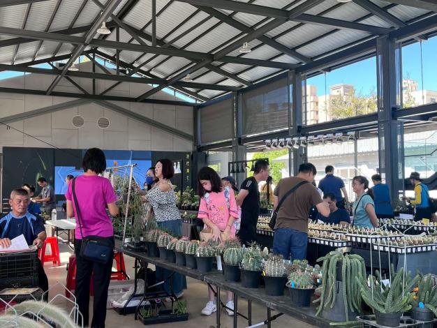 「中原文創・Horse市集」—多肉市集展售會