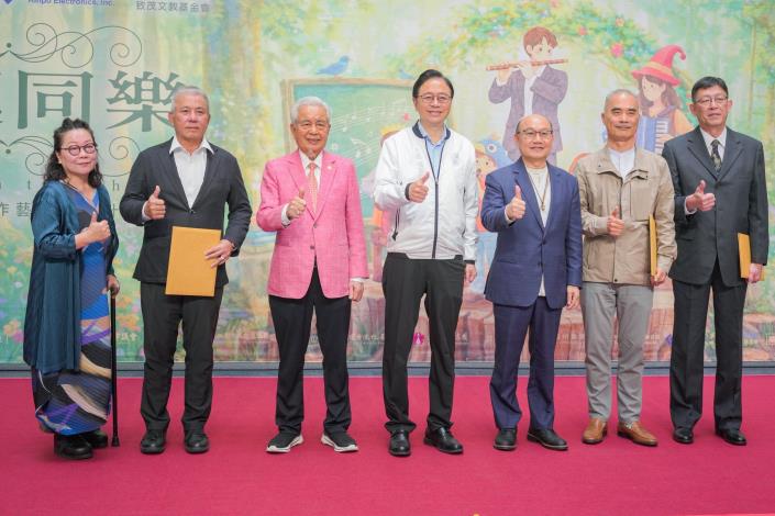 張市長與出席貴賓合影