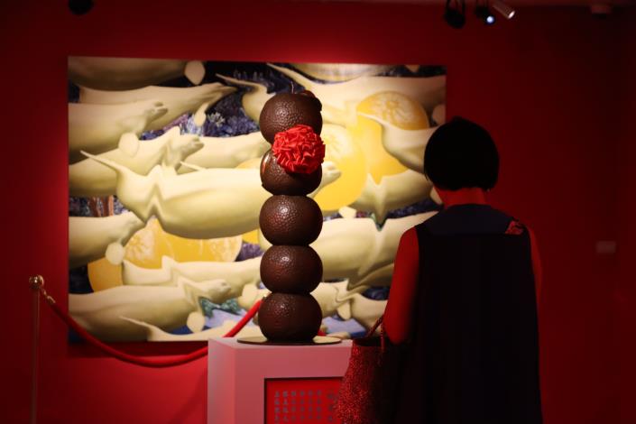 土地公與財富信仰展區作品 _ 黃舜廷 《金五橘》、《有錢圖－鯨鯨鯨鯨鯨…、五橘）》