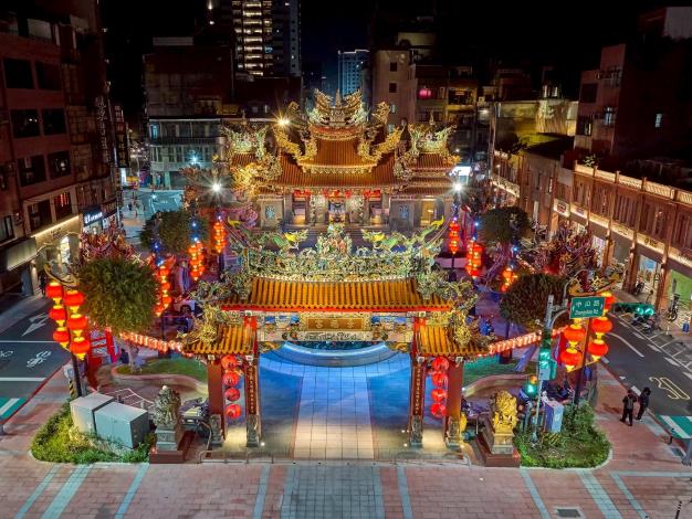 桃園景福宮透過空間整合、照明改善並結合桃園舊城再生優化環境
