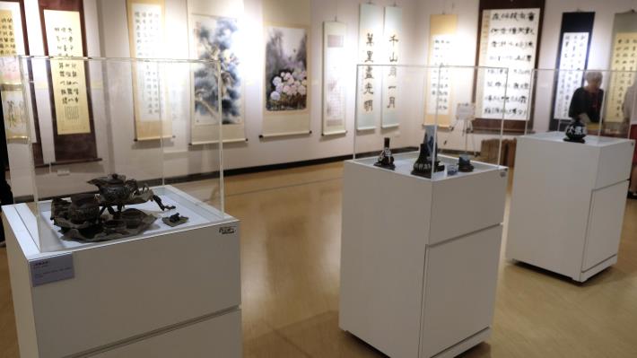 《墨綻芳華》展出除書法，兼具陶藝、國畫作品