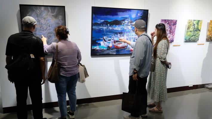 桃園市水彩畫協會開幕式參與貴賓作品欣賞及交流2