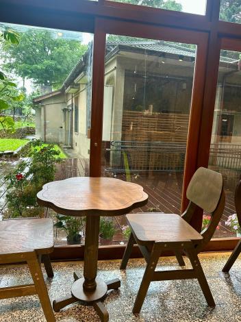 小白宮藝文咖啡館內部照