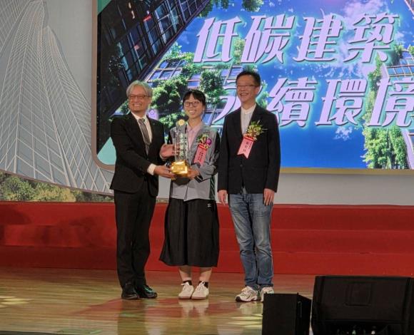 「桃園市政府公教人員訓練中心(含警訓中心)新建工程」新工處獲規劃組金石獎及首獎殊榮