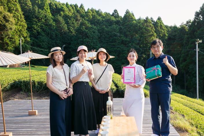 致贈茶師伴手禮