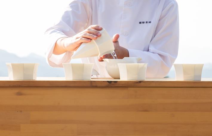 茶師鳥古唯備茶