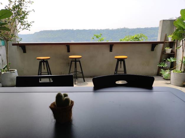 物產小舖崖線景