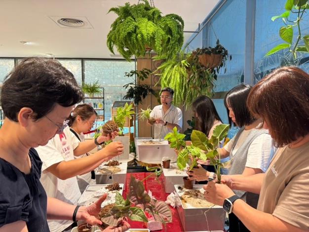 體驗課程示意圖，圖為个所栽之手作DIY課程手作植栽體驗課程