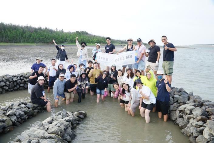 體驗『石滬』捕魚古法