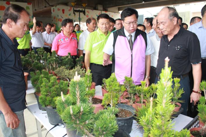 市長參觀農業創藝市集