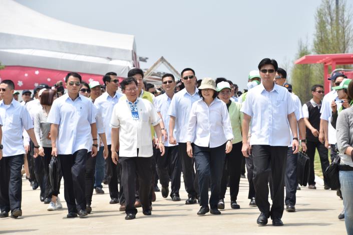 總統與市長參訪農博廣受在場民眾歡迎2