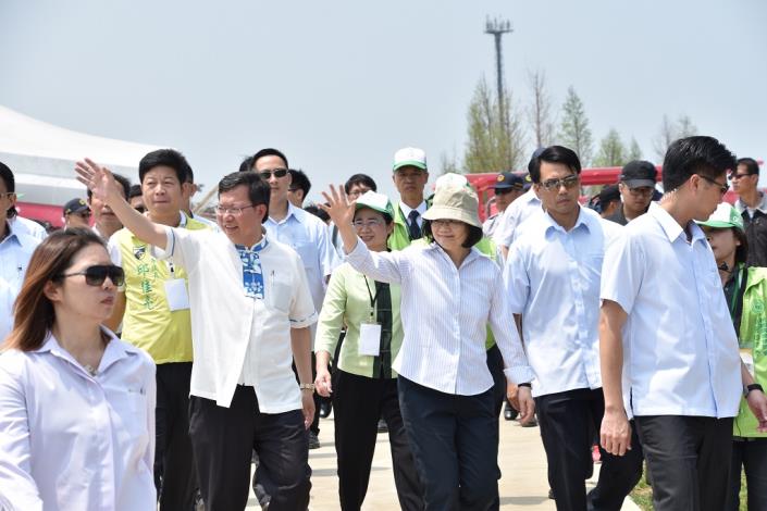 總統與市長參訪農博廣受在場民眾歡迎