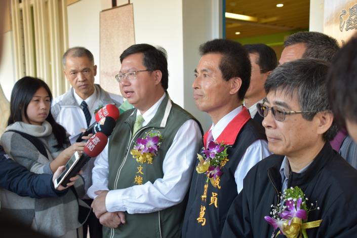 市長接受媒體採訪