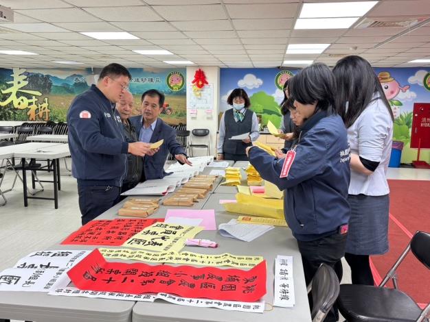 桃園市政府農業局陳冠義局長今日至農會關心選票印製及投開票所佈置等選舉前置作業