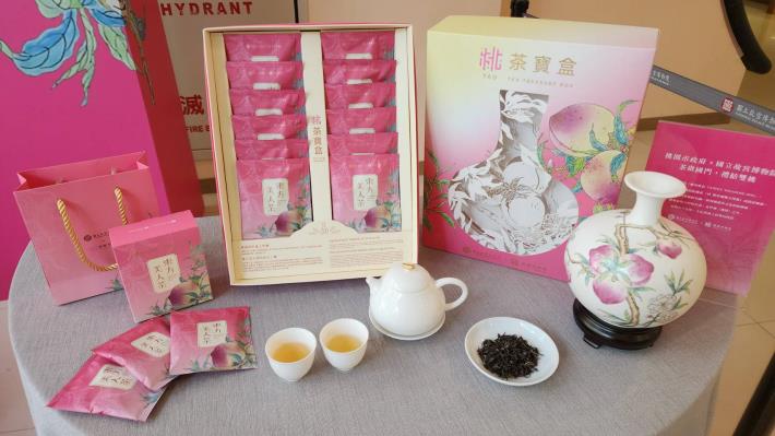 桃市府攜手故宮跨界聯名 首推「桃茶寶盒」力拓國際市場 (6)