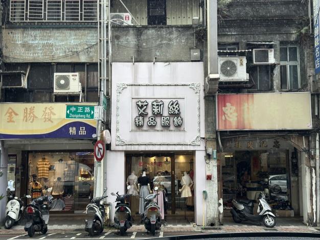 桃園舊市區招牌有些已經退色 也缺乏辨識性