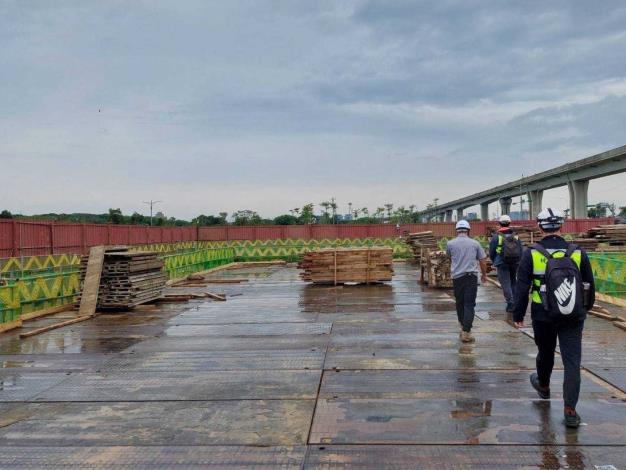 專業人員赴工地現場檢查