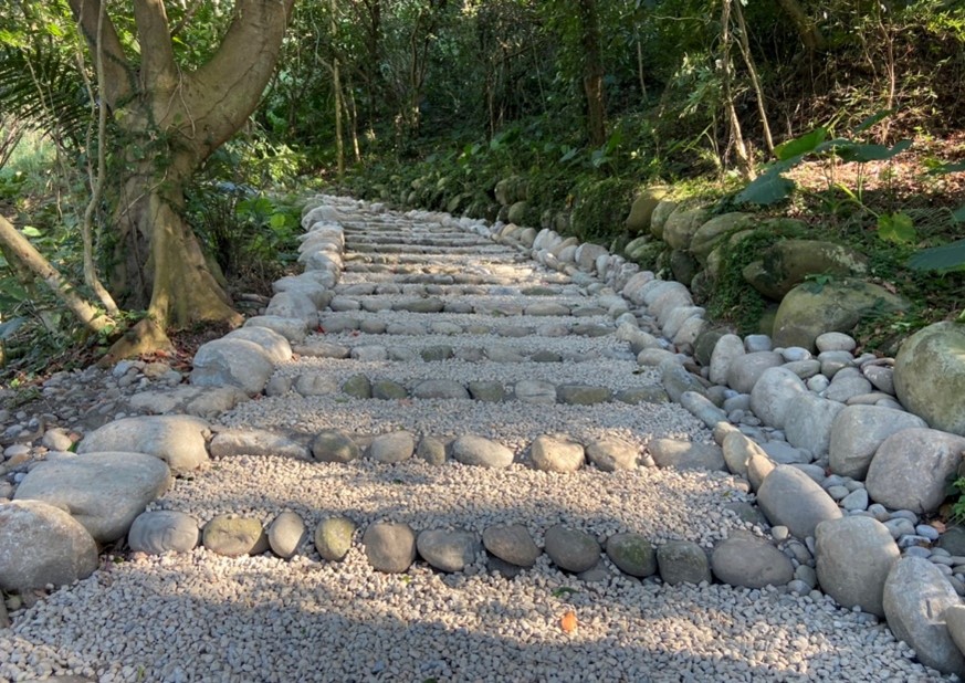 砌石步道