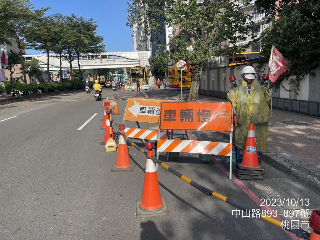 武陵高中前方污水管線現場施工照片