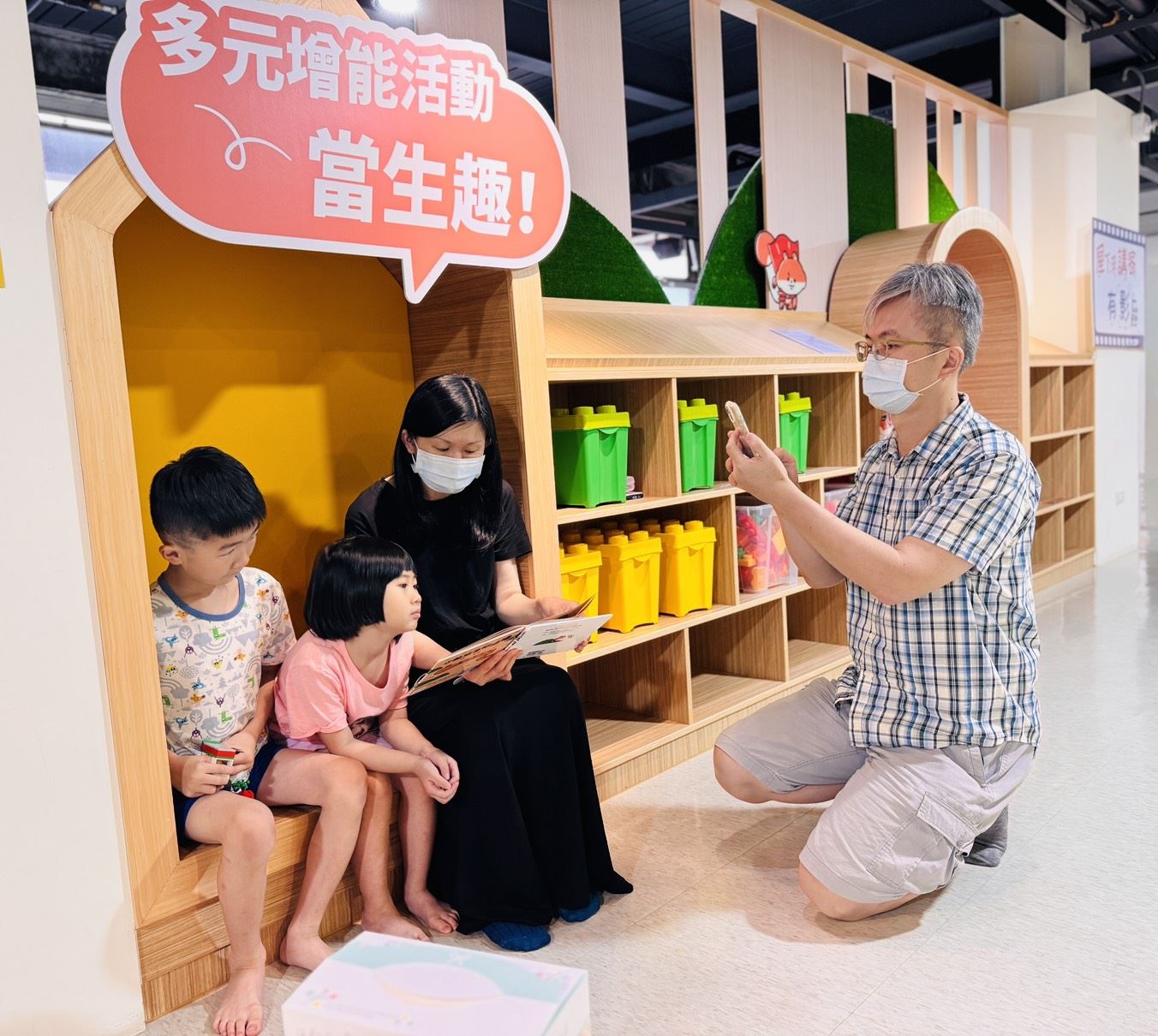 講客投稿影片符合「332」條件:影片長度達30秒以上、3句以上不重複客語及2位以上家庭成員,即有機會獲得三重獎勵。