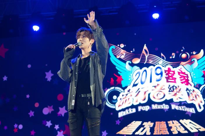 超人氣混血偶像Bii畢書盡於現場精彩演唱