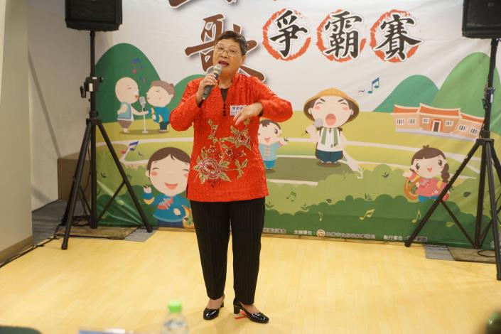 樂齡組參賽者都熱愛山歌，藉著唱山歌能保持心情愉快身體健康。