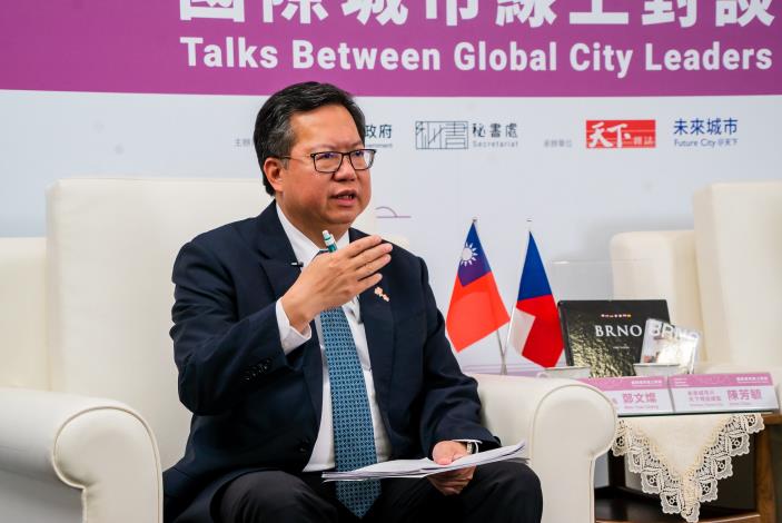鄭市長也藉機宣傳台灣亮眼防疫成績。